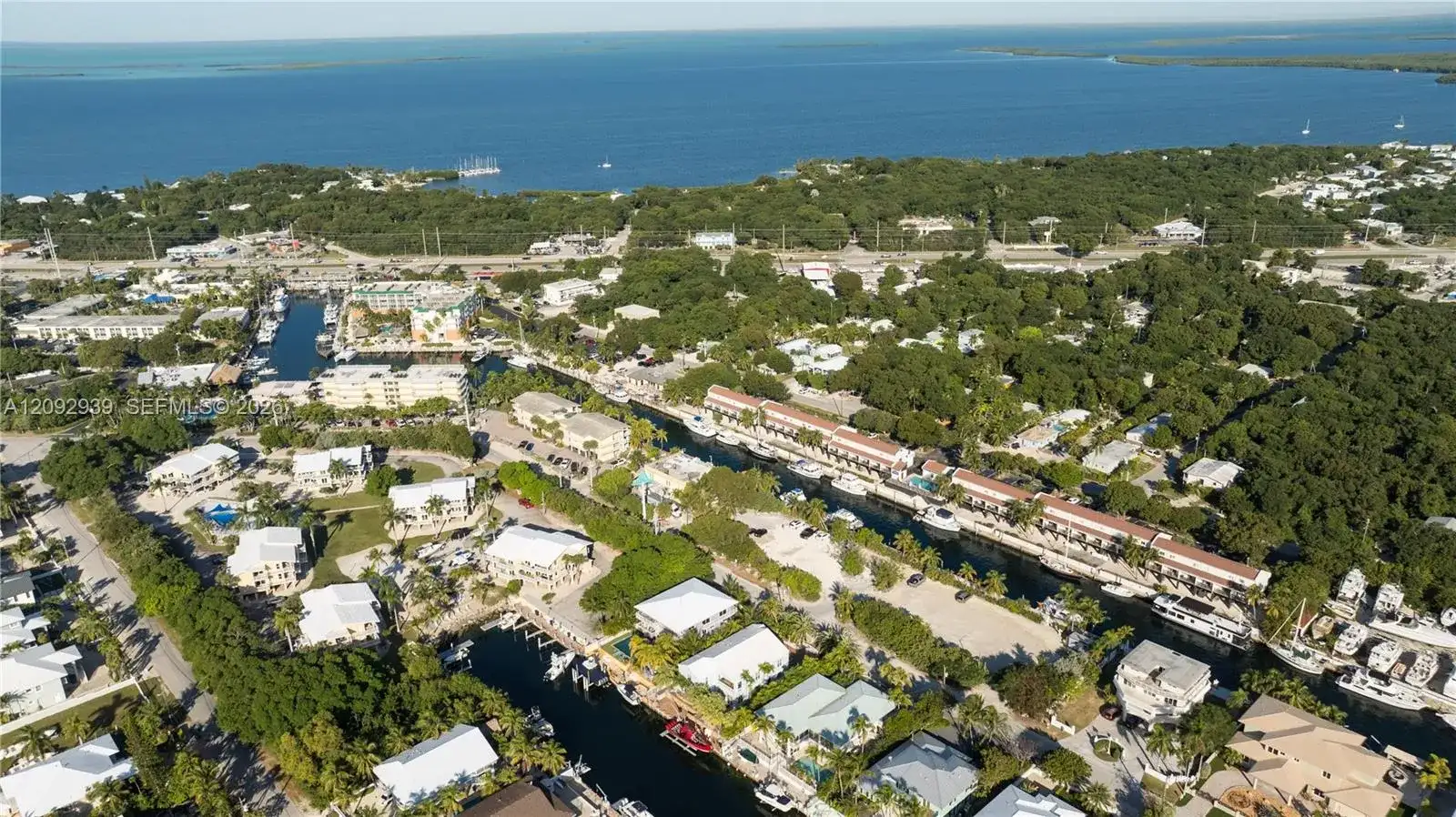 522 Caribbean Dr, Key Largo FL 33037 photo 3