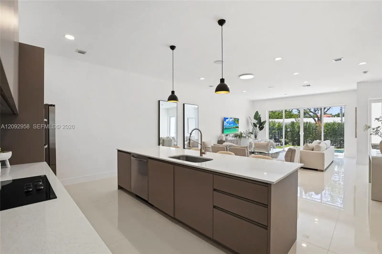1805 NE 13 ST, Fort Lauderdale FL 33304 photo 2