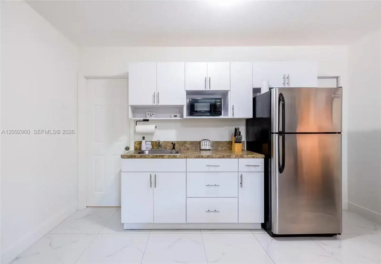 1762 NW 15th St # 4, Miami FL 33125 photo 2