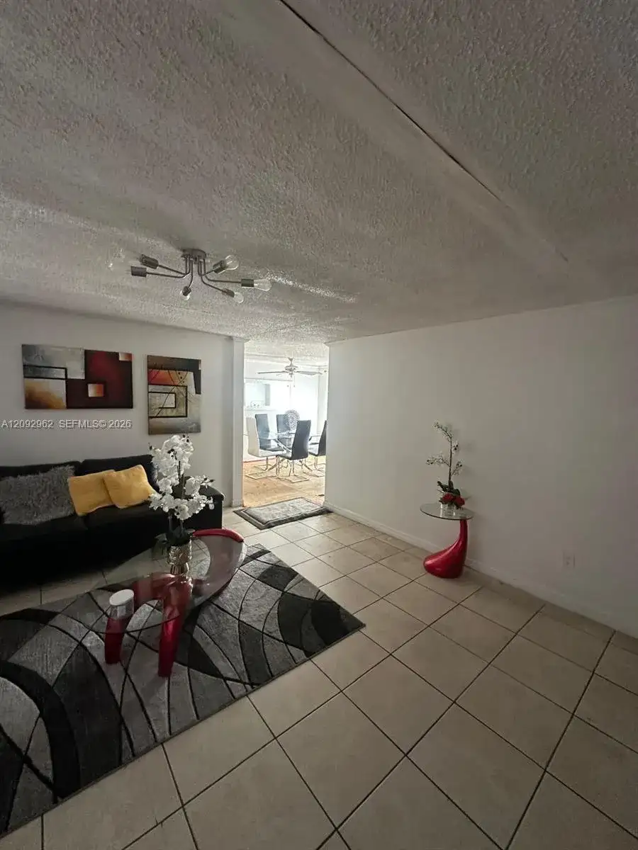 21551 NW 3rd Pl, Pembroke Pines FL 33029 photo 4