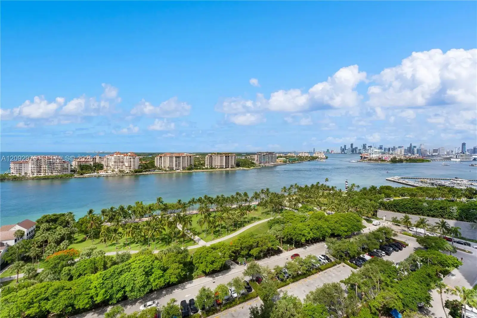 400 S Pointe Dr # 1805, Miami Beach FL 33139 photo 3