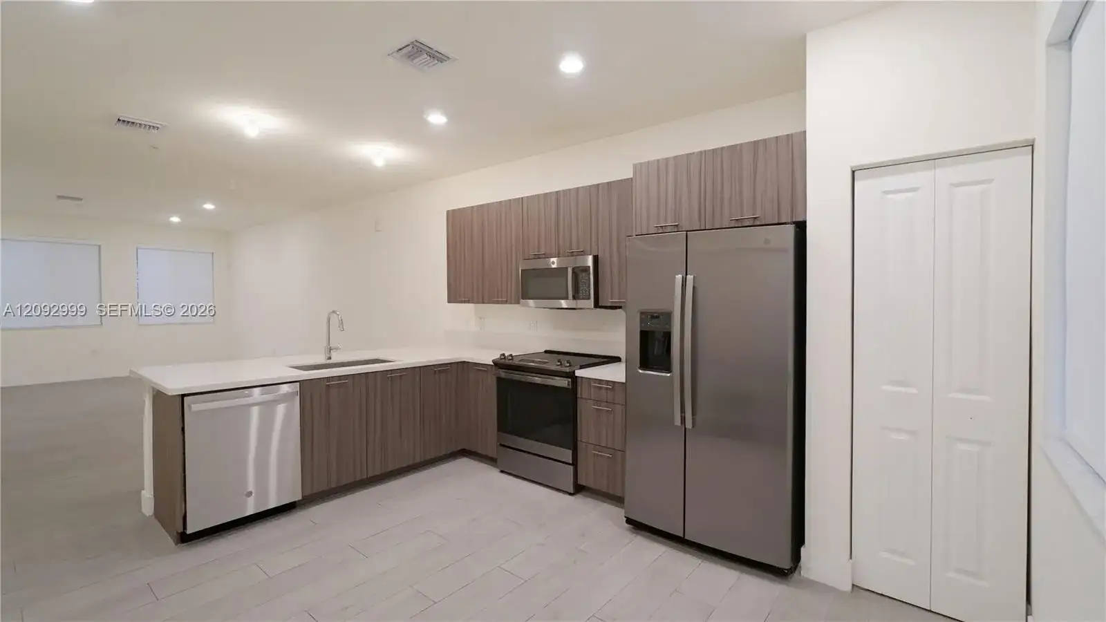10270 NW 66th St # 104, Doral FL 33178 photo 4