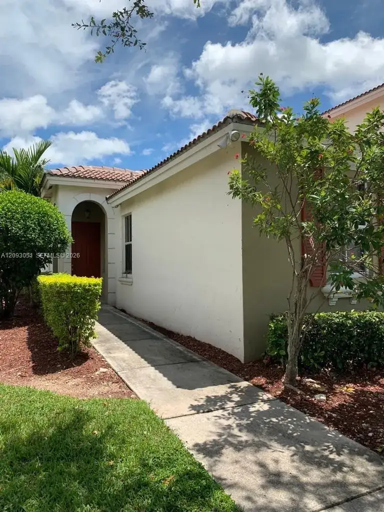 959 NE 42nd Ter, Homestead FL 33033 photo 2