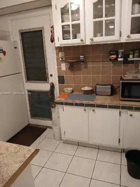 17001 NE 13th Ave # 203, Miami FL 33162 photo 3
