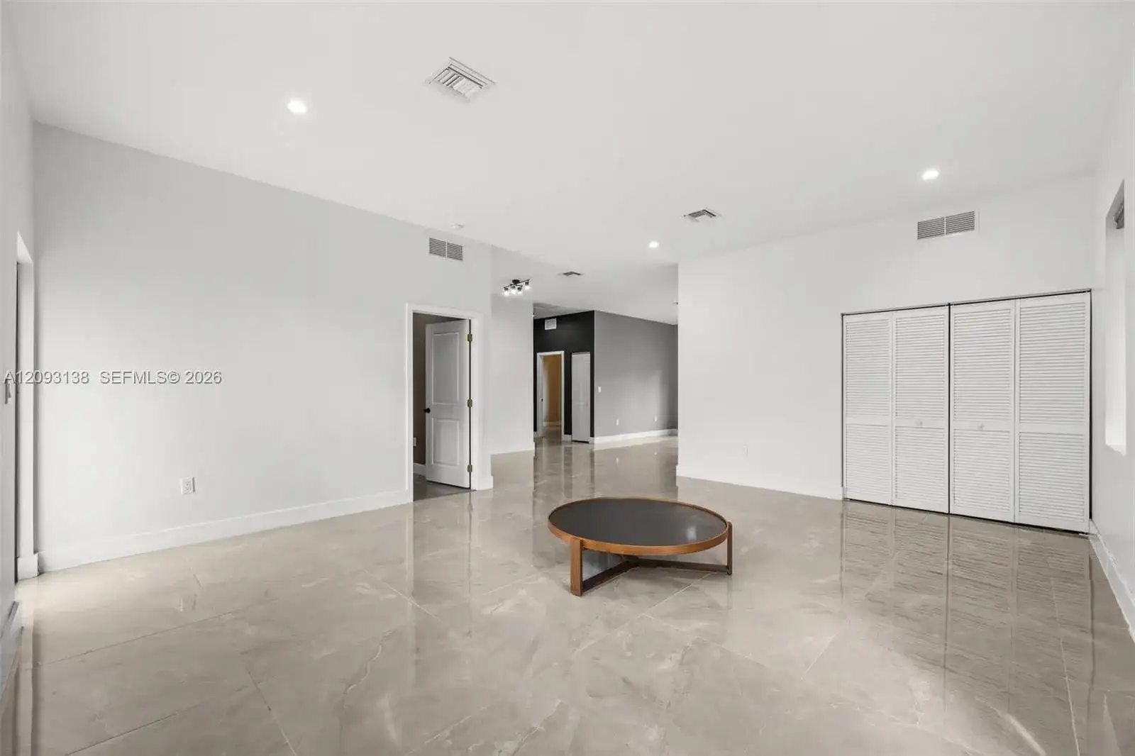 808 NW 5th Ter, Hallandale Beach FL 33009 photo 5
