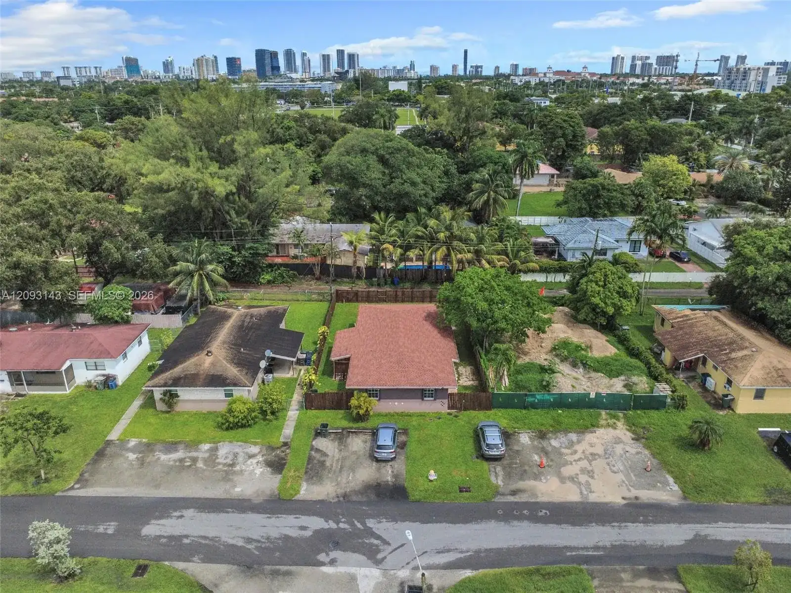 401 SW 4th Ter, Hallandale Beach FL 33009 photo 3