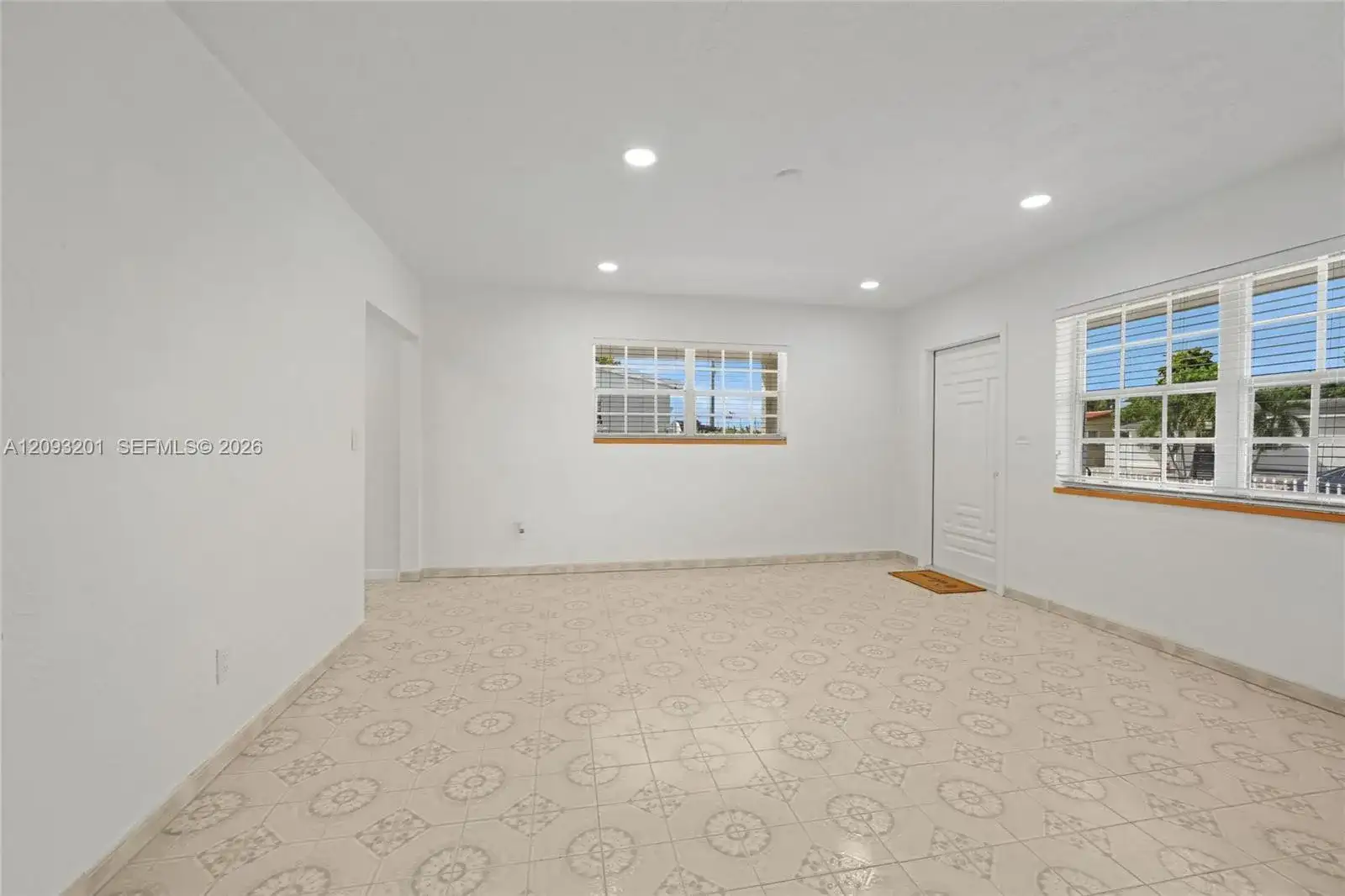 1250 W 34th St, Hialeah FL 33012 photo 3