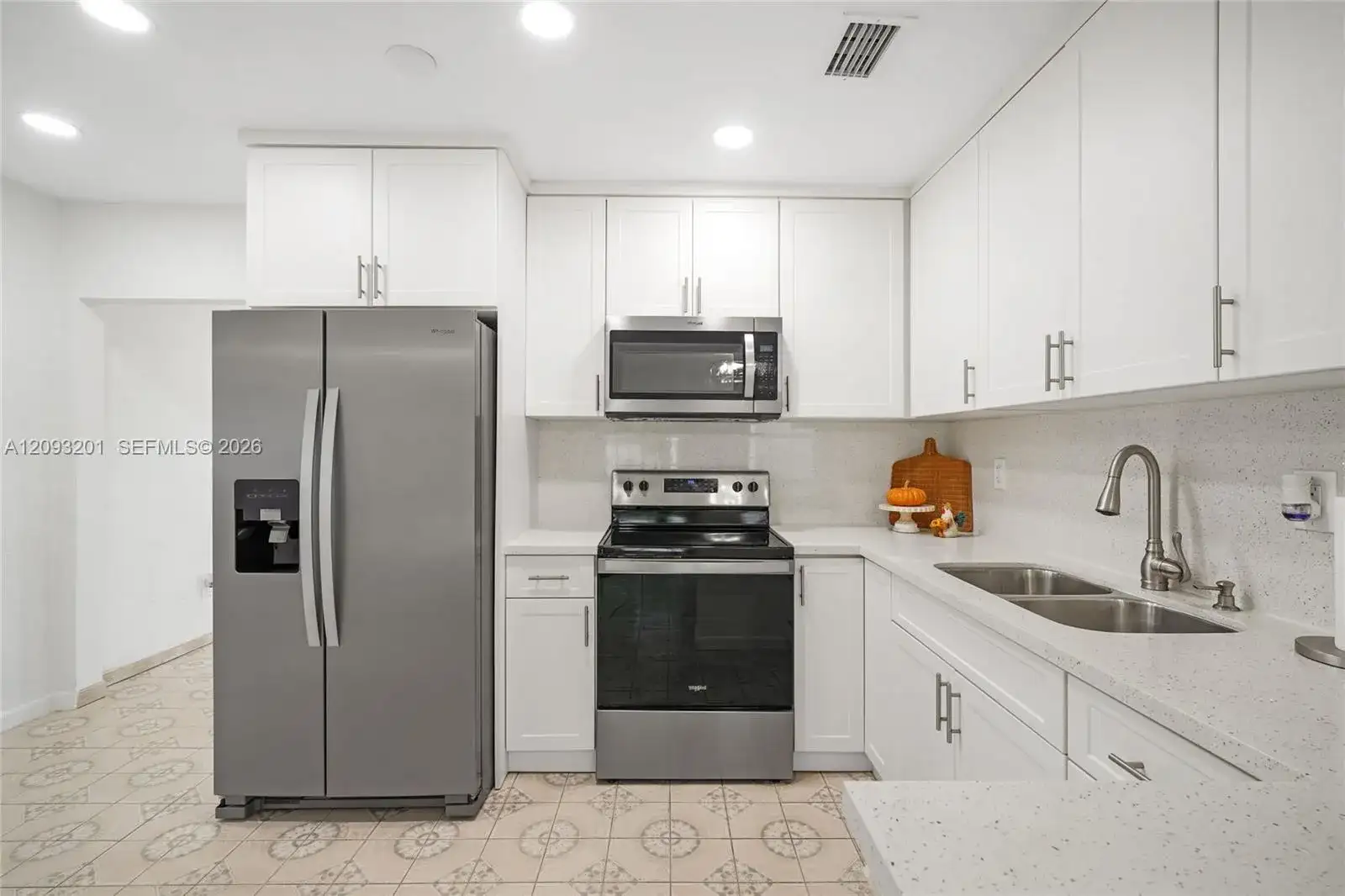 1250 W 34th St, Hialeah FL 33012 photo 5