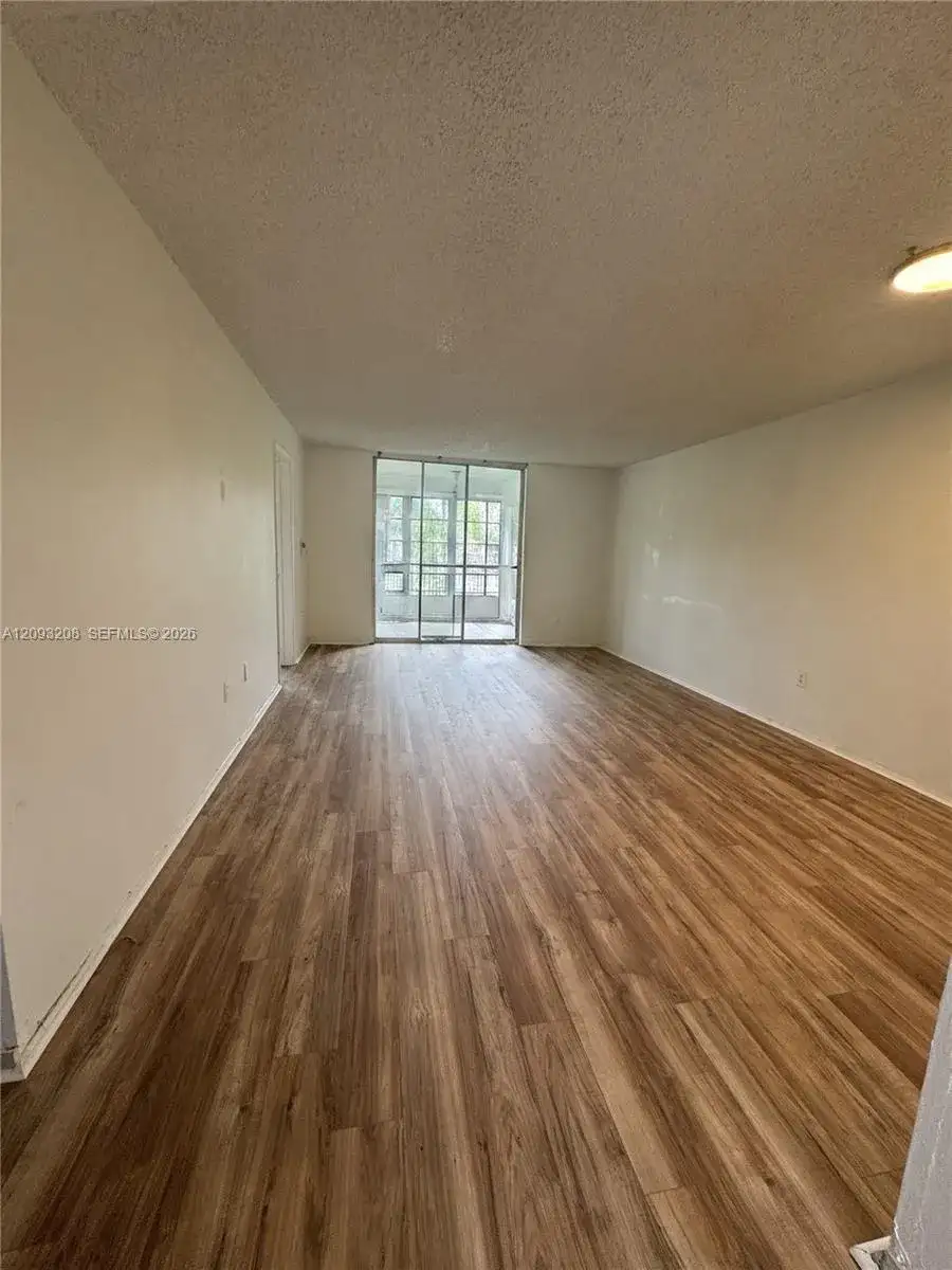 8500 Sunrise Lakes Blvd # 103, Sunrise FL 33322 photo 4