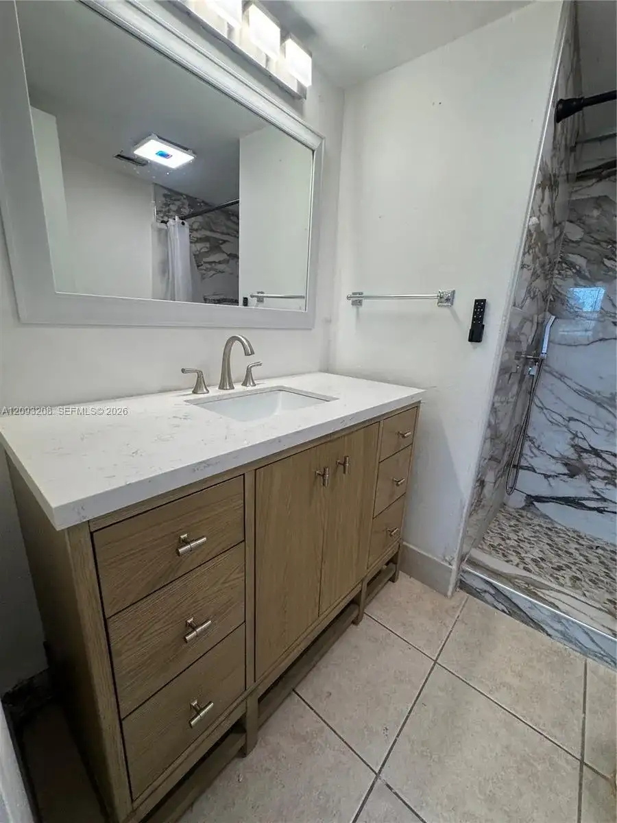 8500 Sunrise Lakes Blvd # 103, Sunrise FL 33322 photo 5
