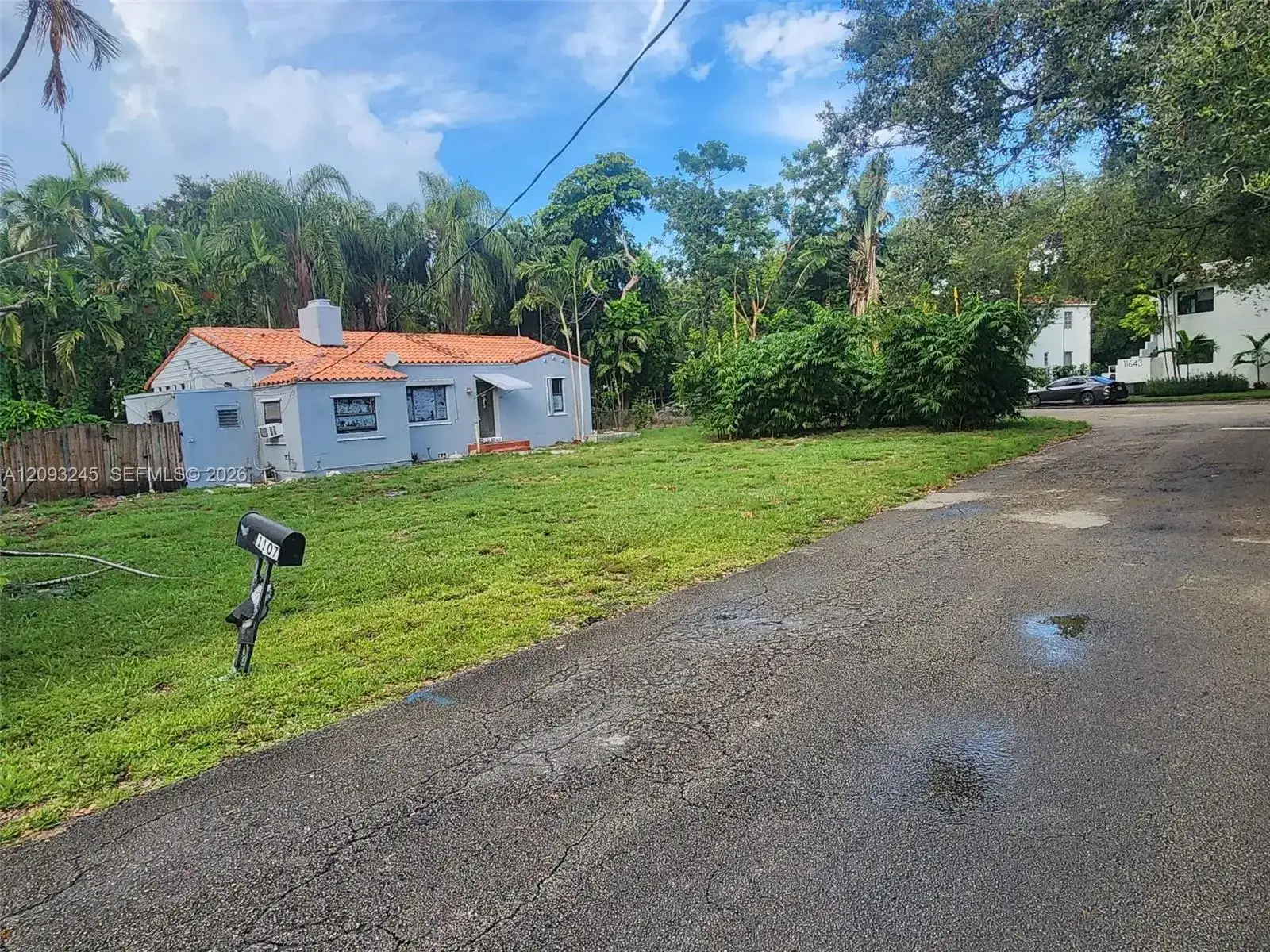 1107 NE 117th St, Biscayne Park FL 33161 photo 2