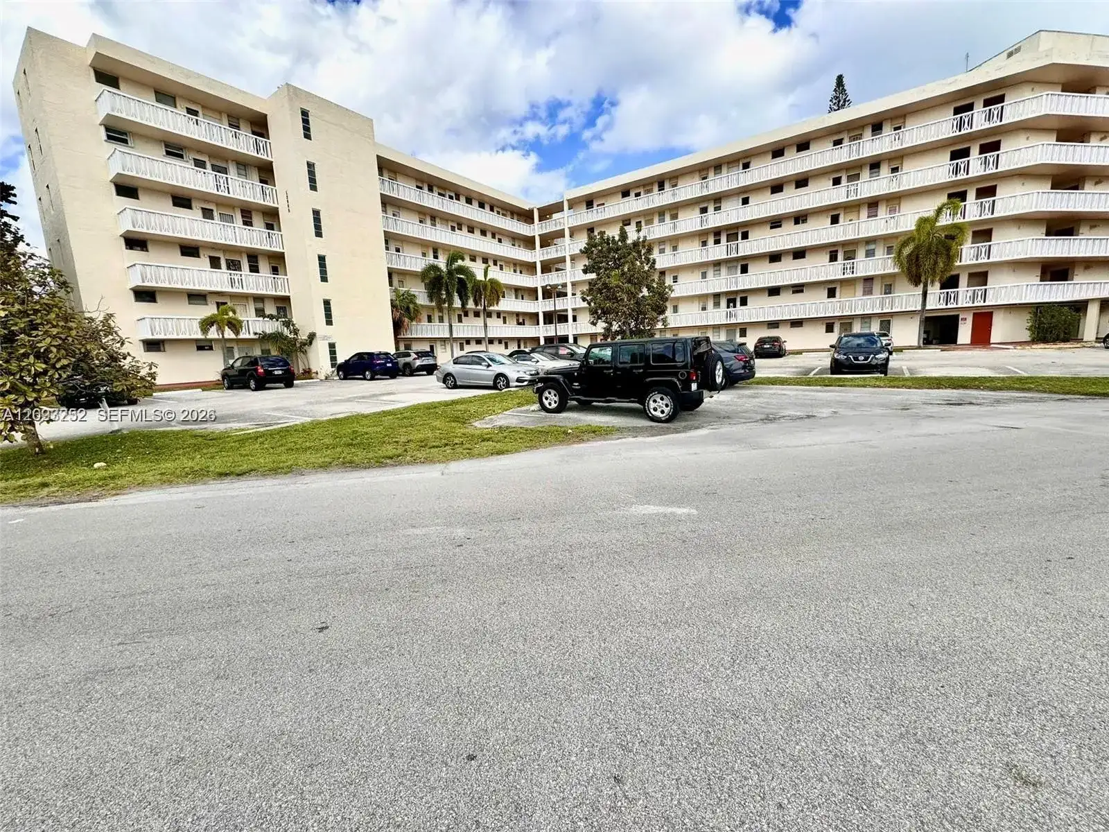 2905 Point East Dr # L102, Aventura FL 33160 photo 4