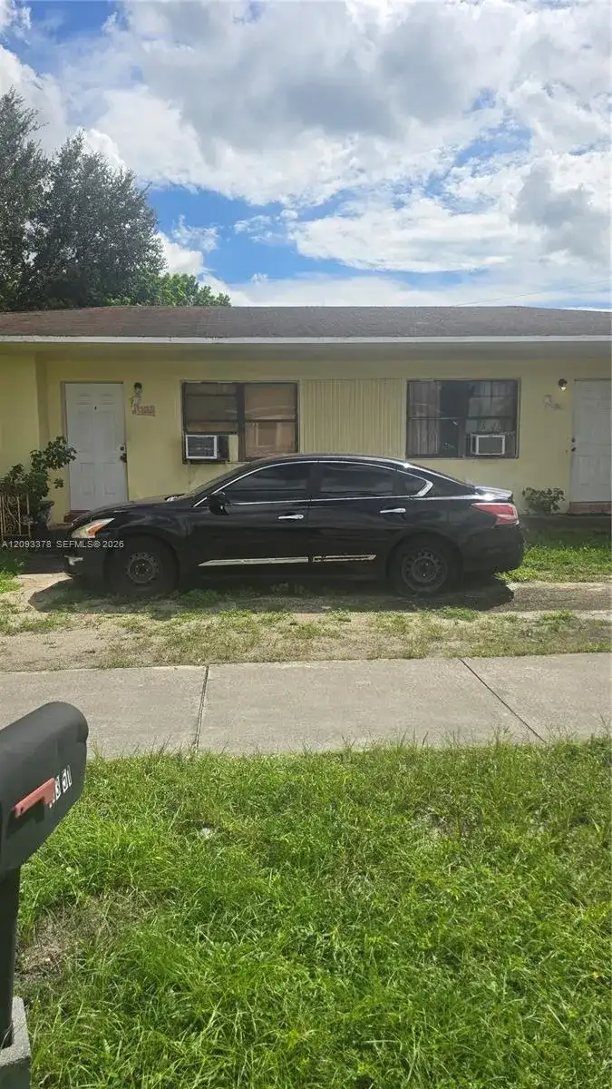 11351 NW 11th Ave, Miami FL 33168 photo 2