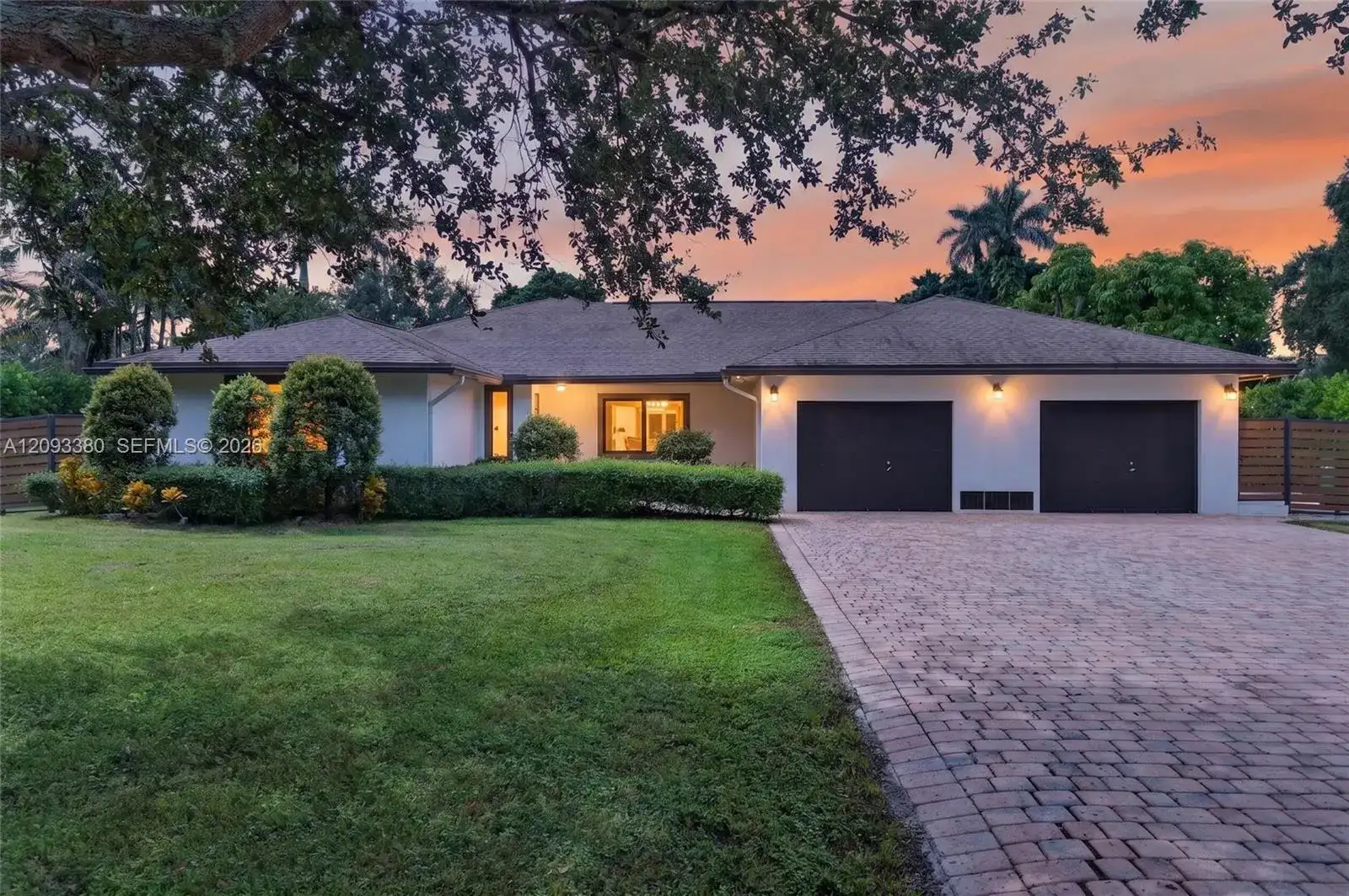 14390 SW 24th St, Davie FL 33325 photo 2