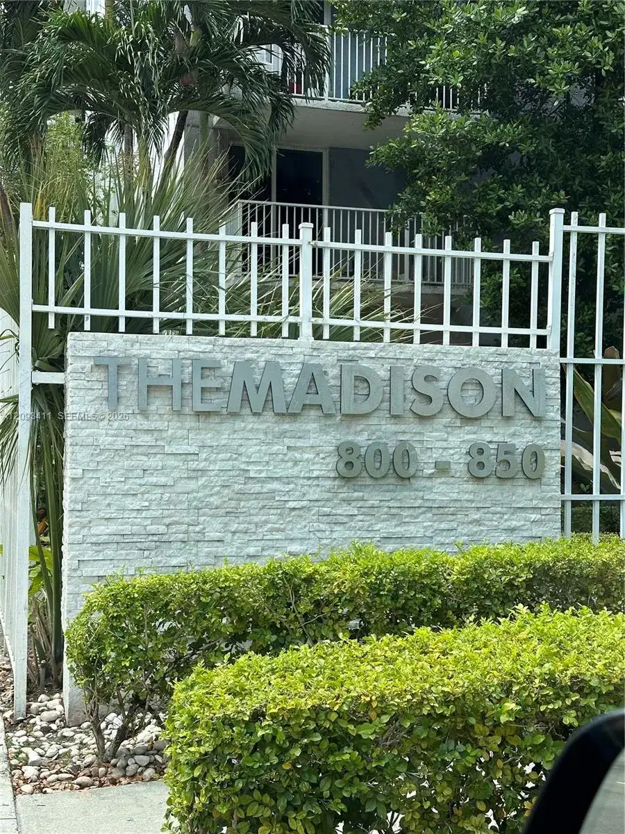 850 N Miami Ave # 2002, Miami FL 33136 photo 3