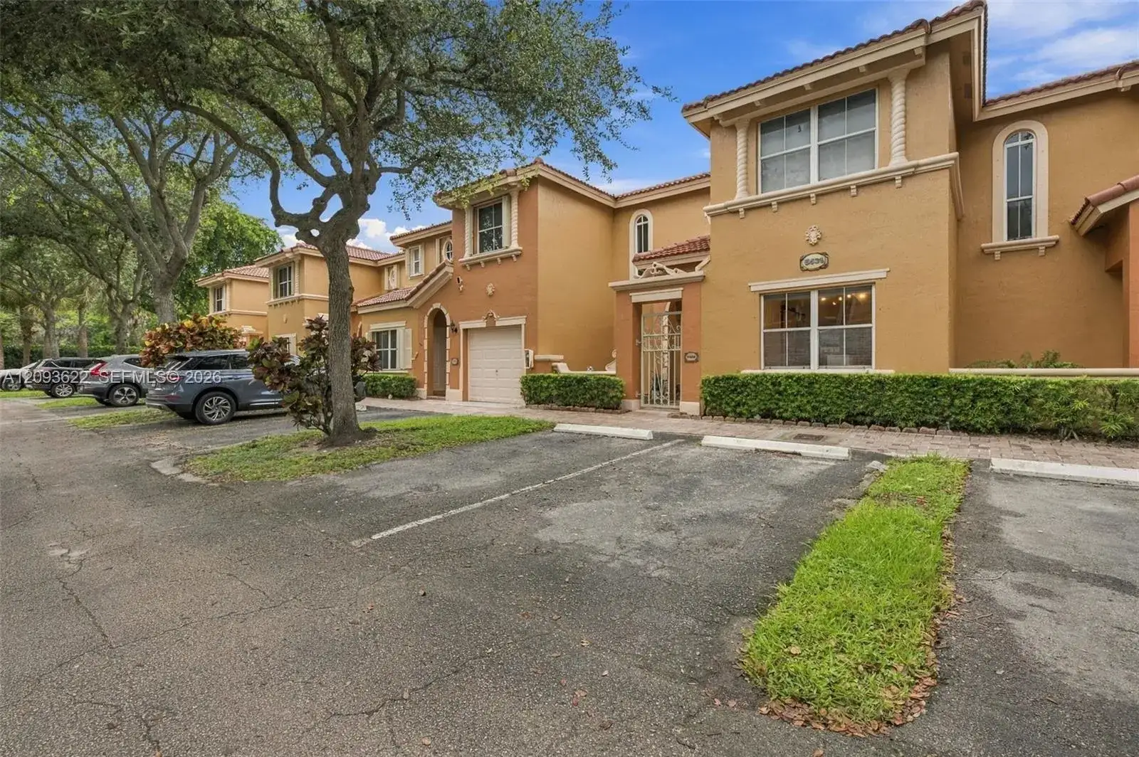 8531 NW 139th Ter # 1406, Miami Lakes FL 33016 photo 4