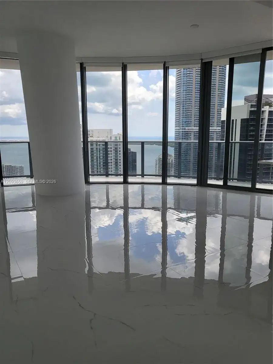 45 SW 9th Street # 4303, Miami FL 33130 photo 2