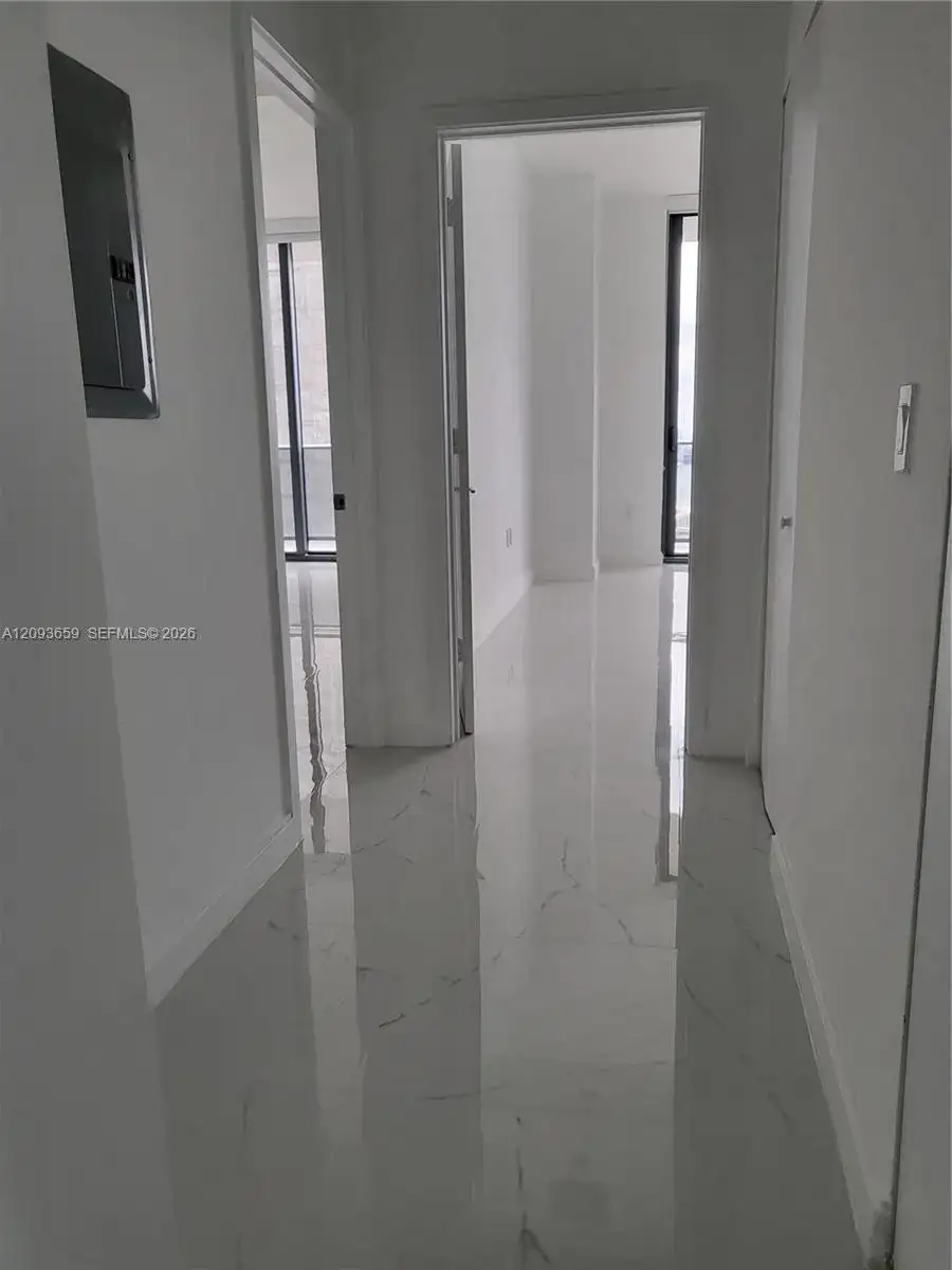 45 SW 9th Street # 4303, Miami FL 33130 photo 4