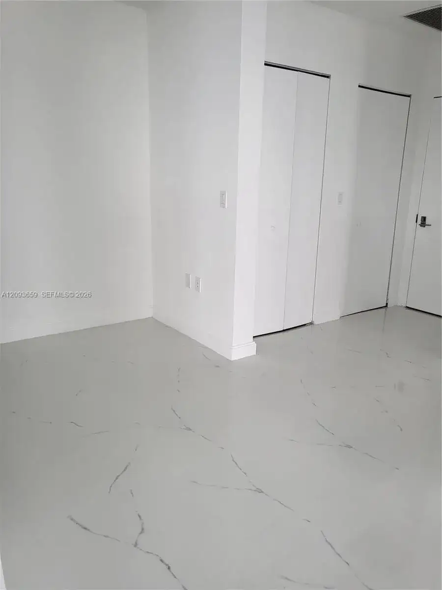 45 SW 9th Street # 4303, Miami FL 33130 photo 5