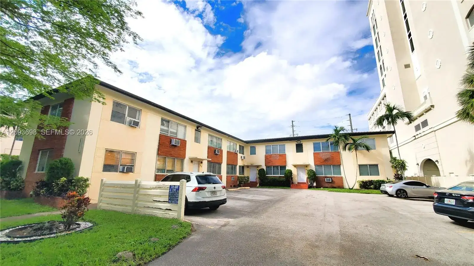215 Zamora Ave # 9, Coral Gables FL 33134 photo 3
