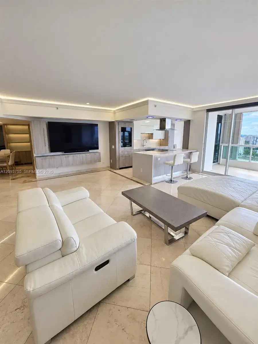 21205 Yacht Club Dr # 3105, Aventura FL 33180 photo 3