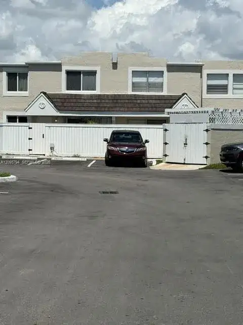 4590 SW 68th Ct Cir # 8, Miami FL 33155 photo 5