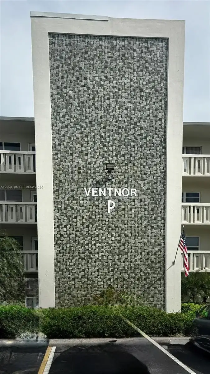 2064 Ventnor P # 2064, Deerfield Beach FL 33442 photo 3