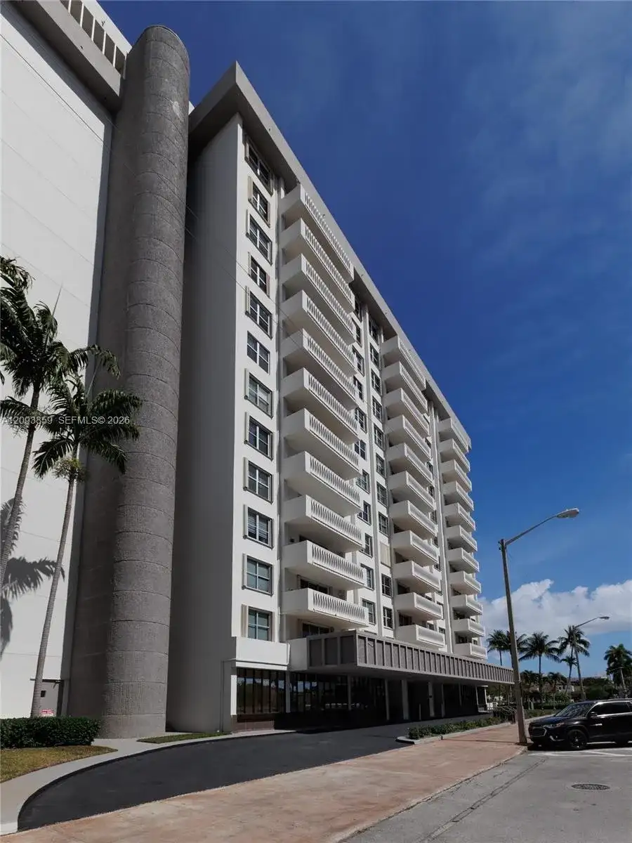 625 Biltmore Way # 203, Coral Gables FL 33134 photo 2