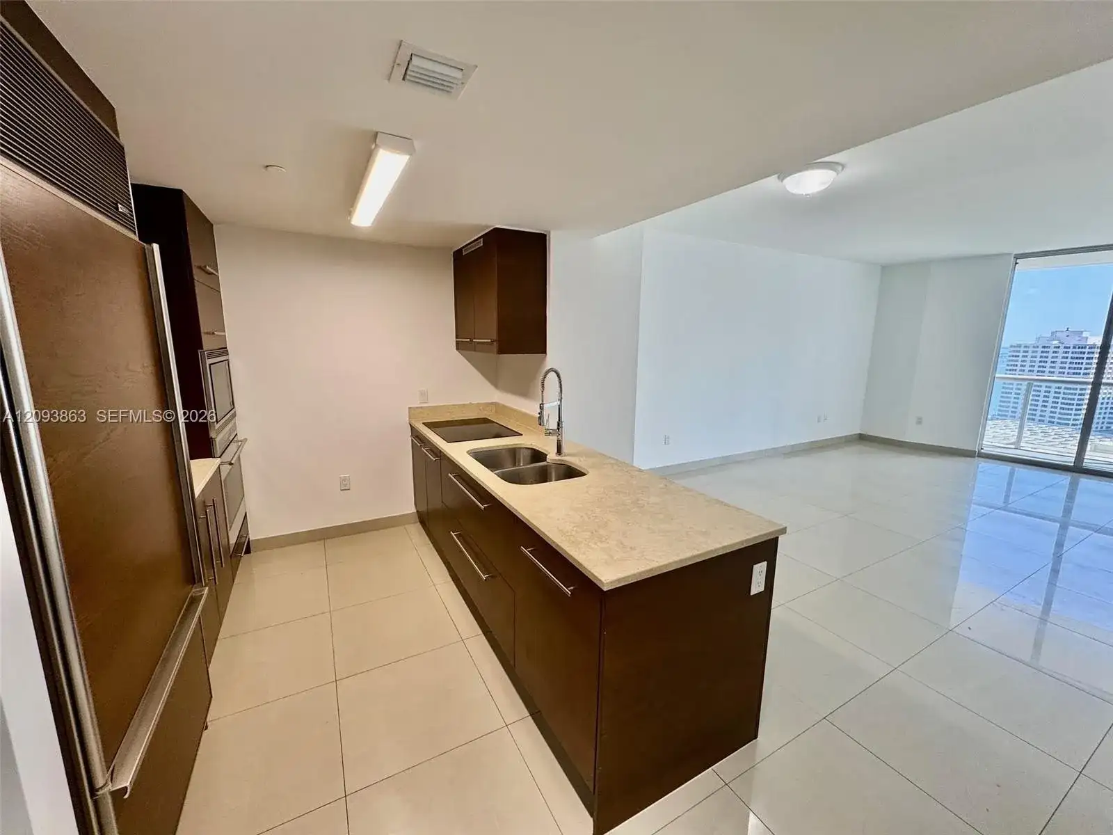 485 Brickell Ave # 1809, Miami FL 33131 photo 2