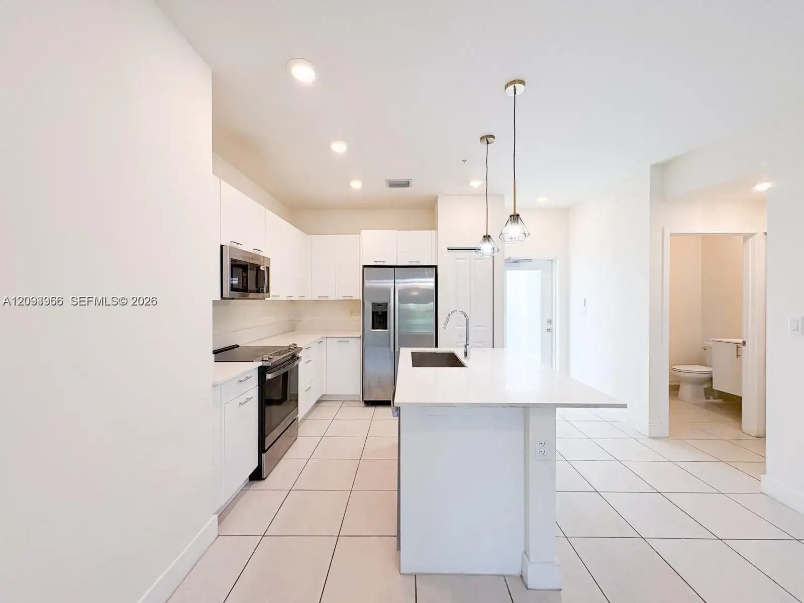 8167 NW 41st St # 206, Doral FL 33166 photo 2