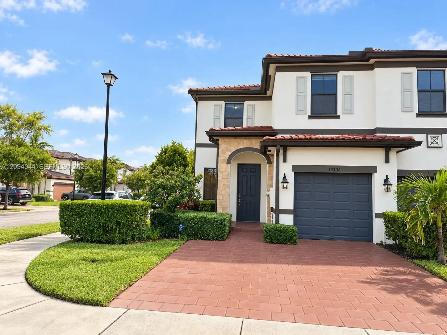 10306 W 33rd Ln, Hialeah FL 33018 photo 2