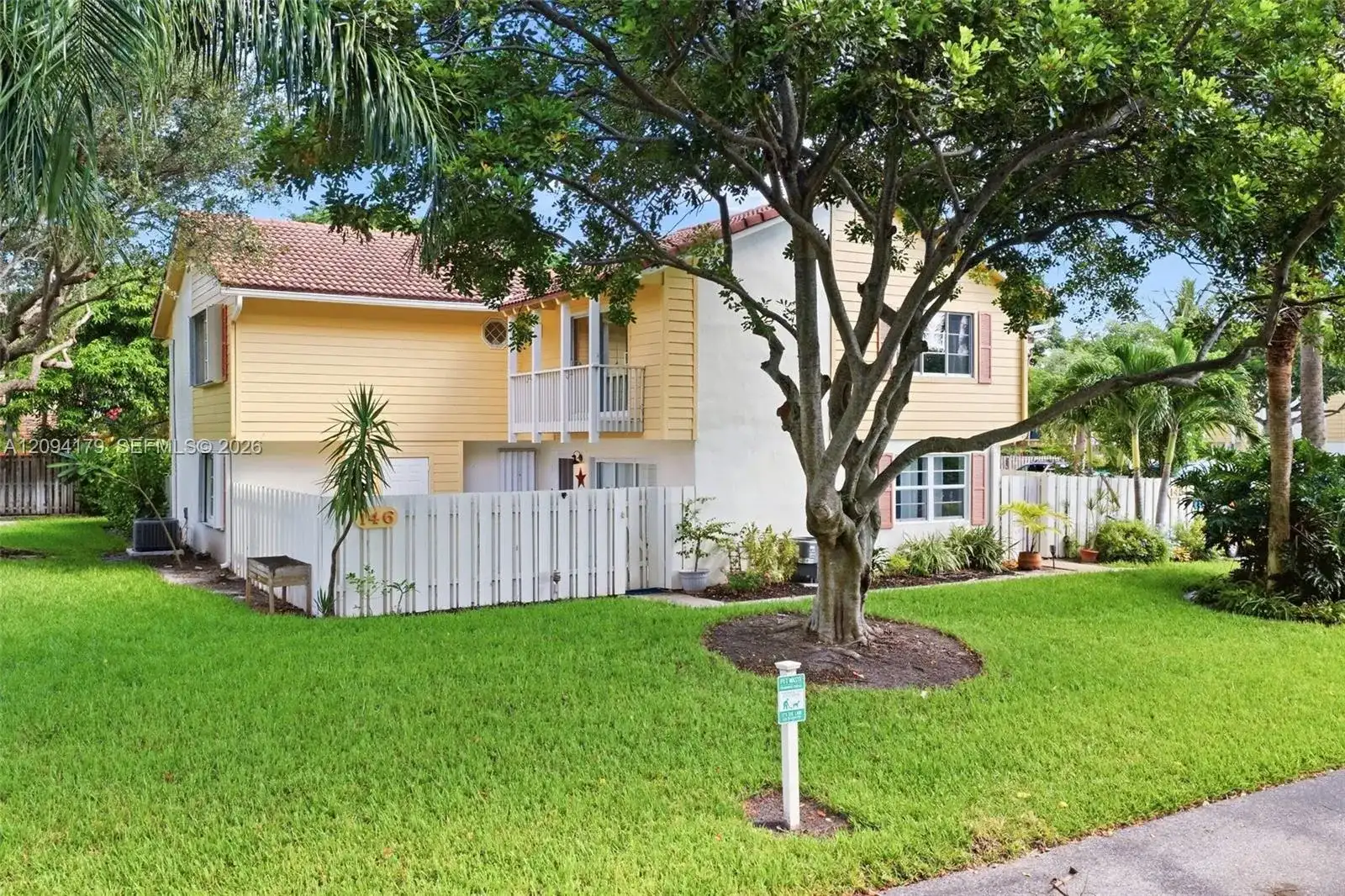 146 Seabreeze Cir, Jupiter FL 33477 photo 2