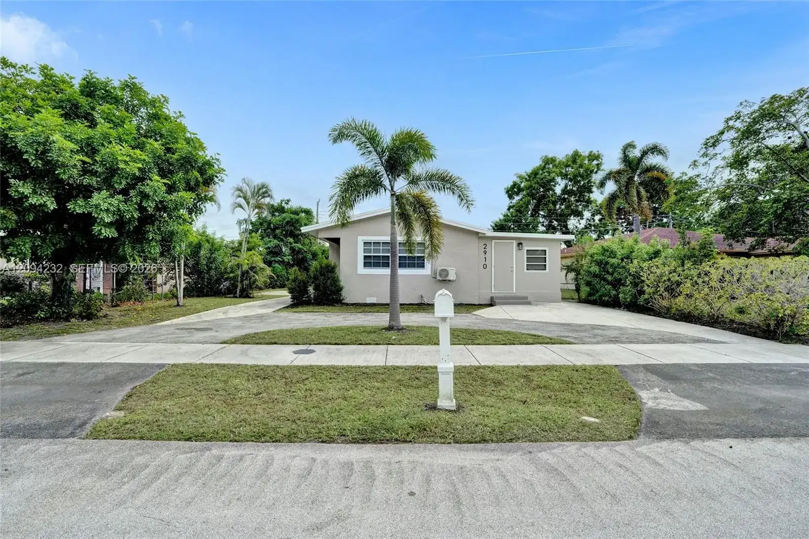 2910 NW 25th St, Fort Lauderdale FL 33311 photo 2