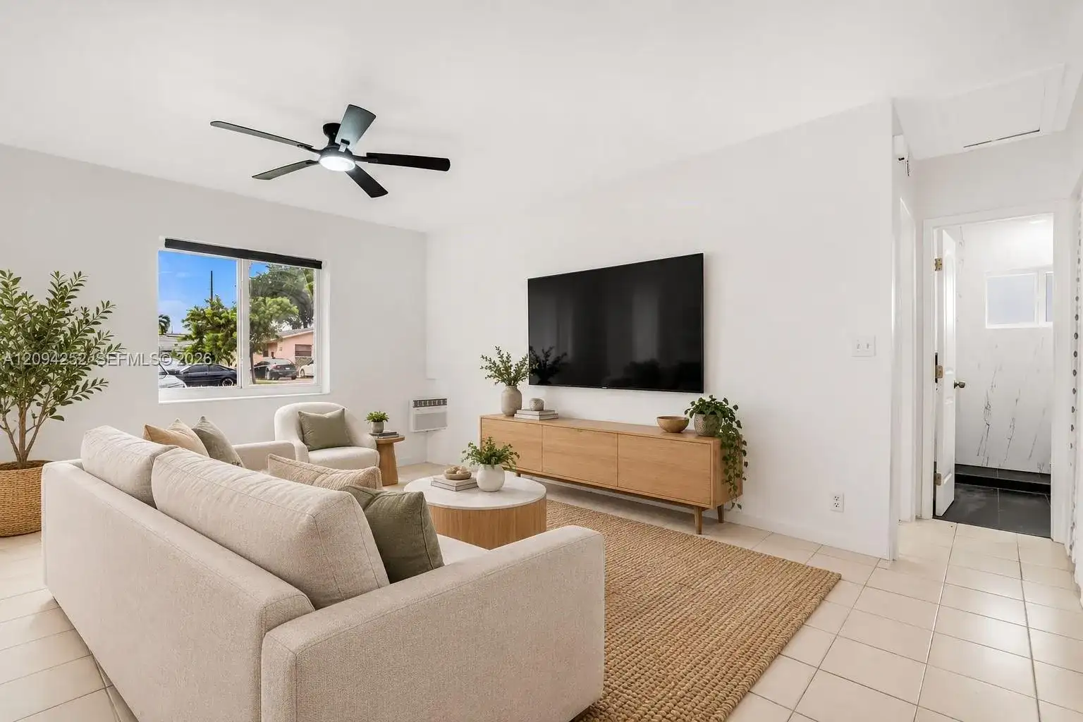 123 SE 2nd Ave # 1, Hallandale Beach FL 33009 photo 2
