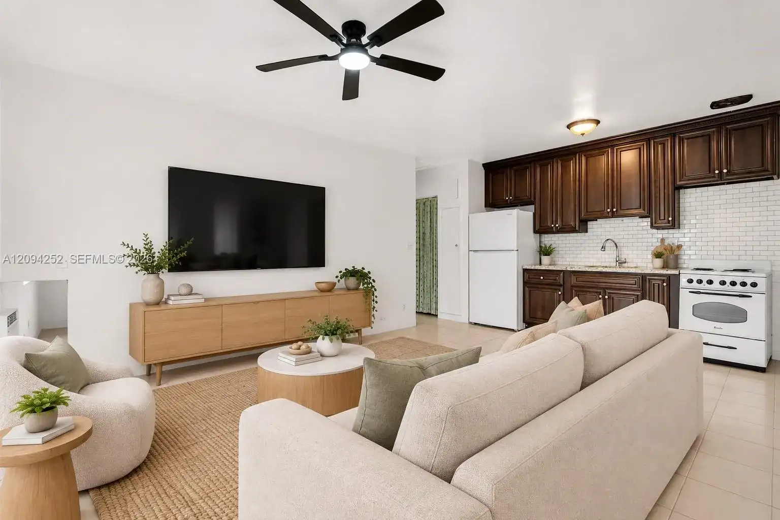 123 SE 2nd Ave # 1, Hallandale Beach FL 33009 photo 3
