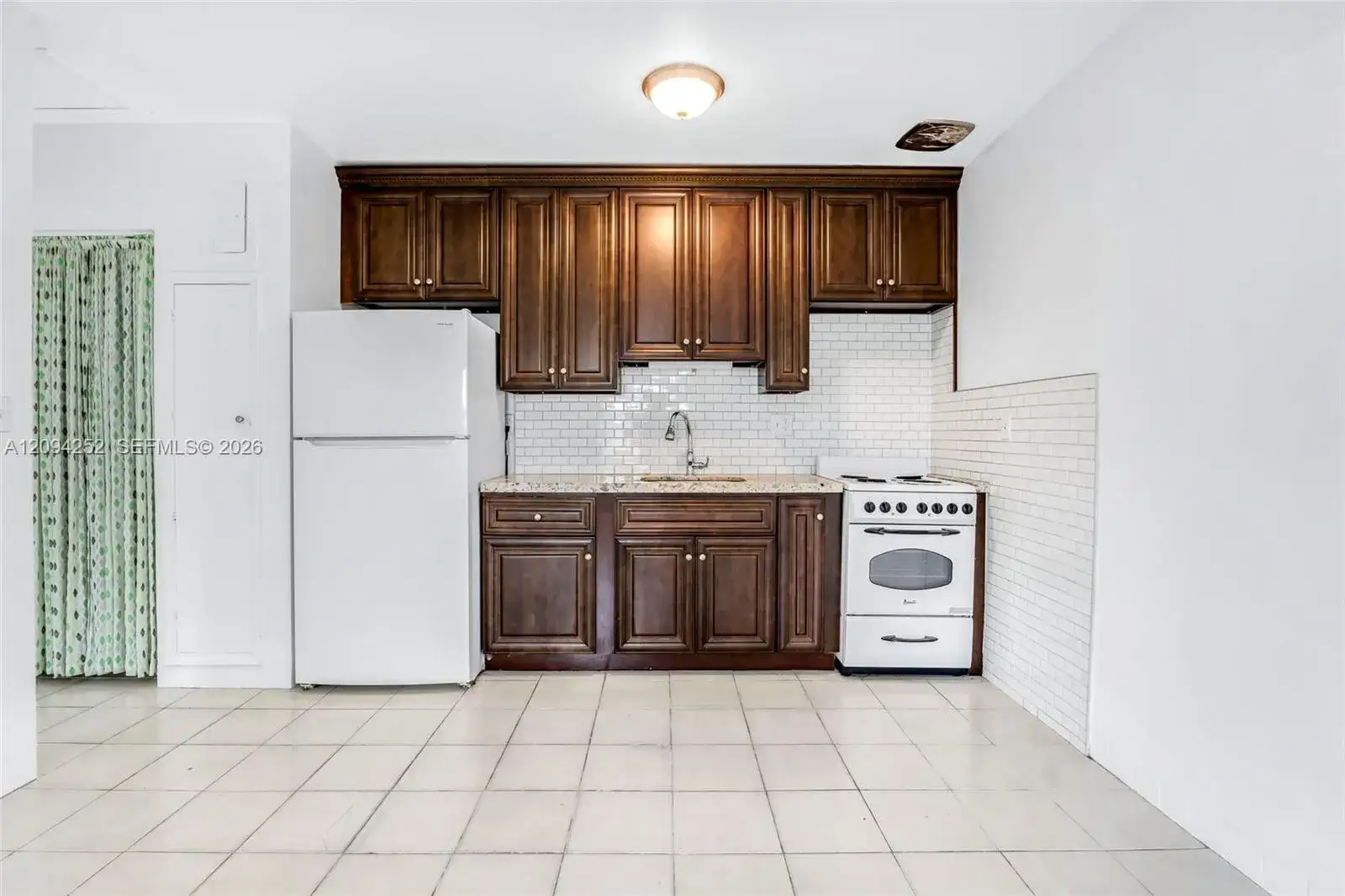 123 SE 2nd Ave # 1, Hallandale Beach FL 33009 photo 4