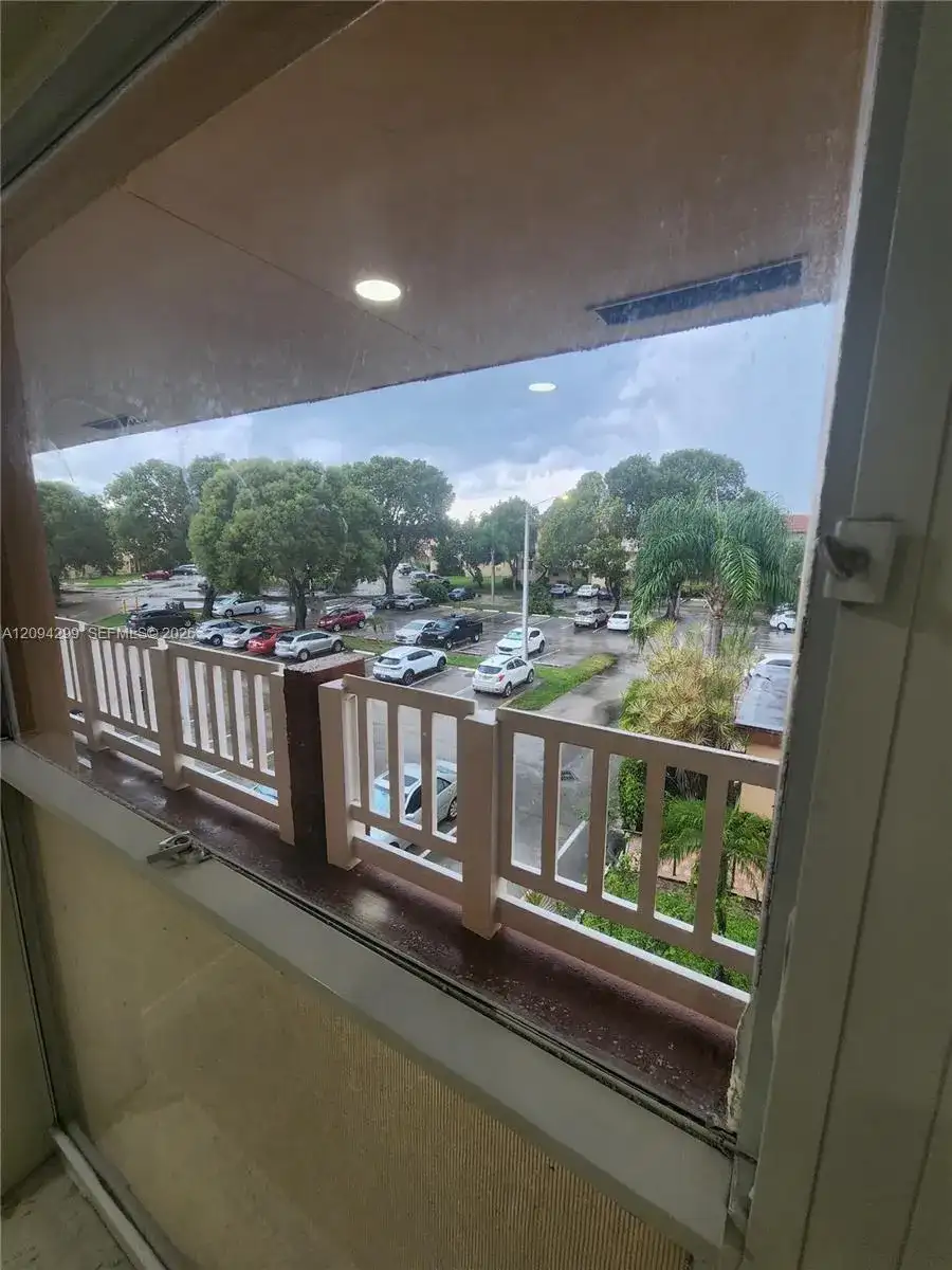 2781 N Pine Island Rd # 302, Sunrise FL 33322 photo 3