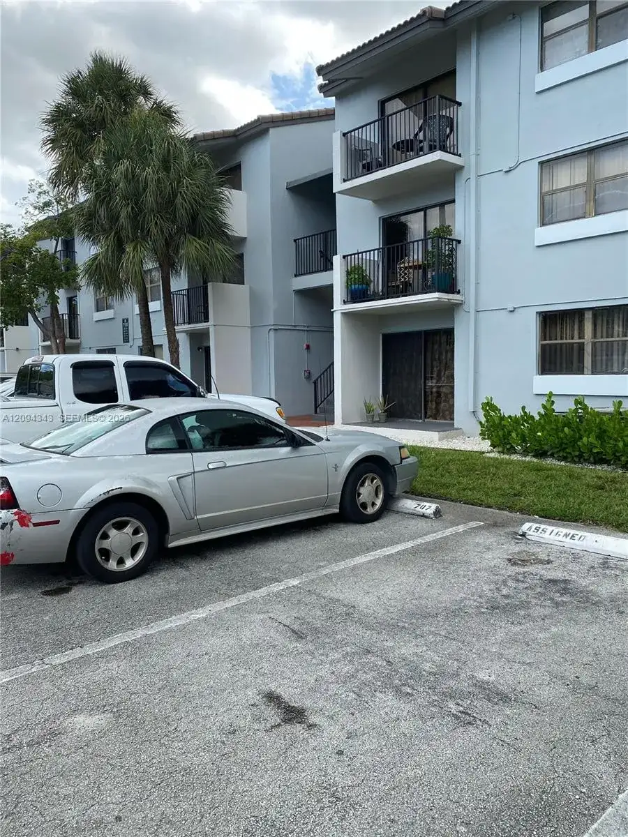 7030 NW 179th St # 205, Hialeah FL 33015 photo 2