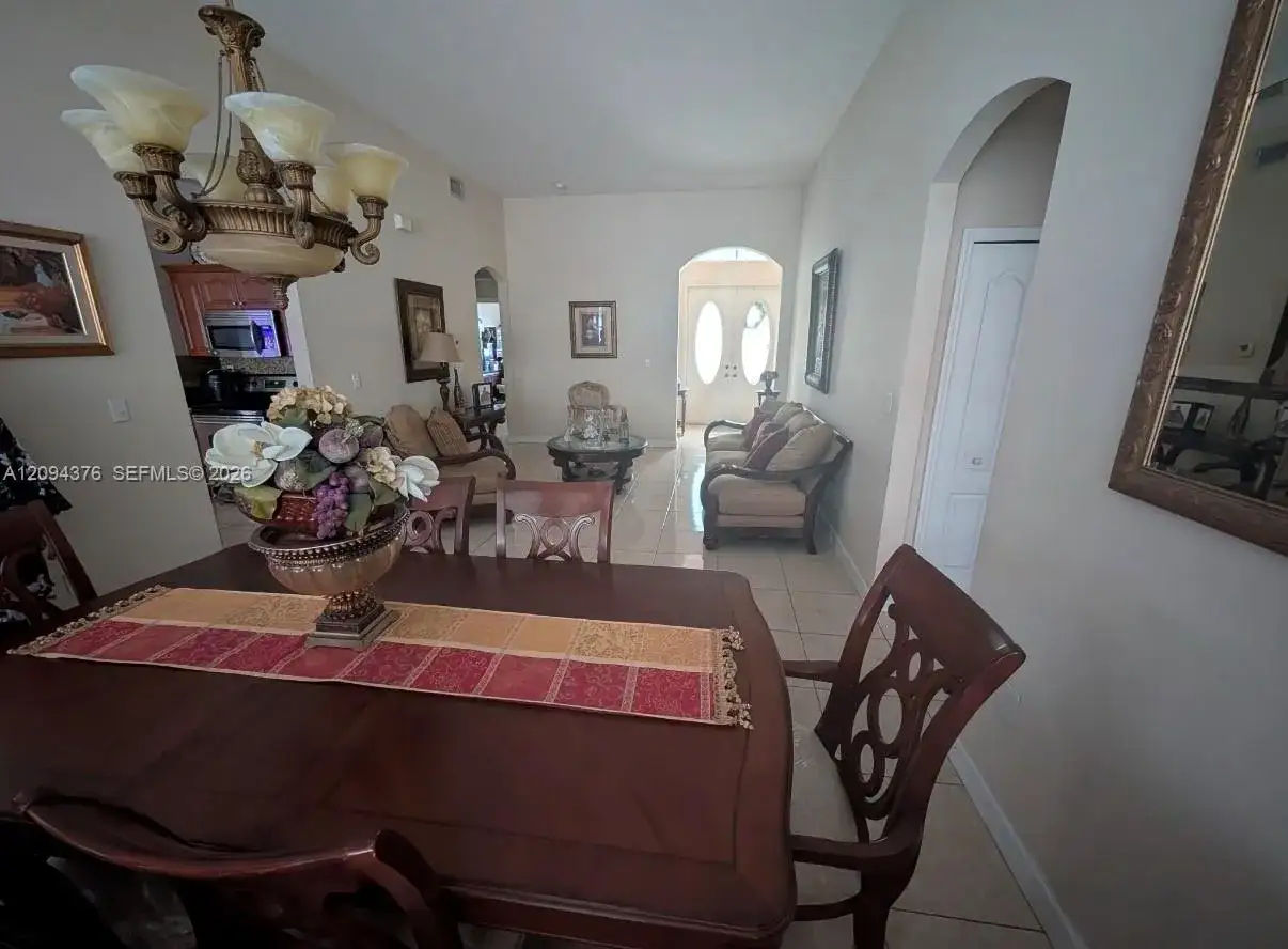 2924 SW 144th Pl, Miami FL 33175 photo 4