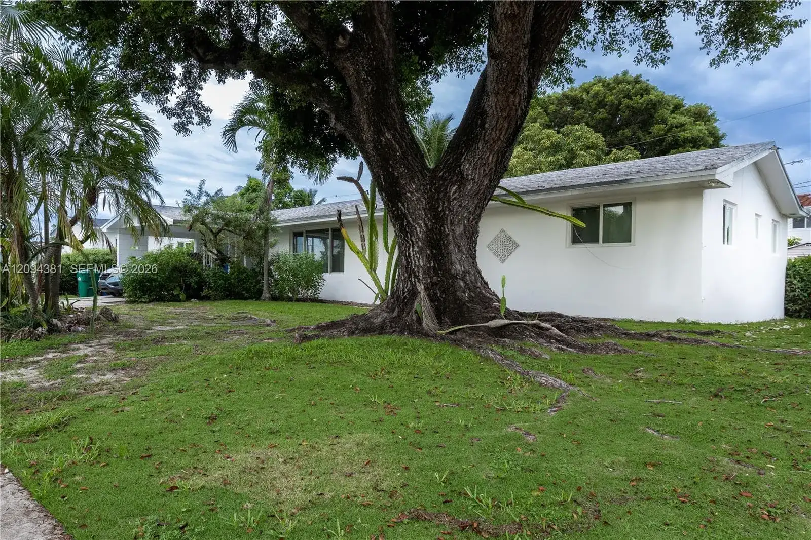 17811 SW 112th Ave, Miami FL 33157 photo 2