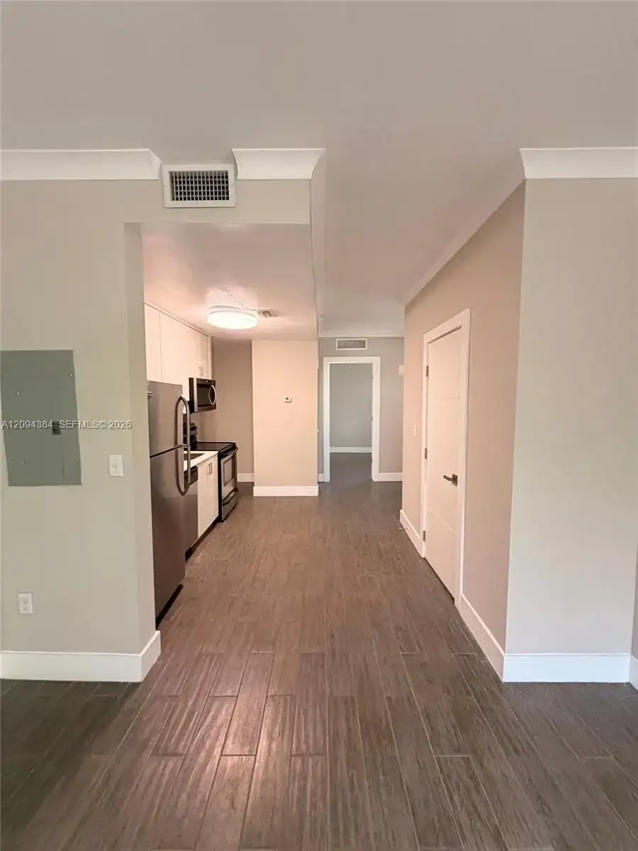 115 Menores Ave # 8, Coral Gables FL 33134 photo 3