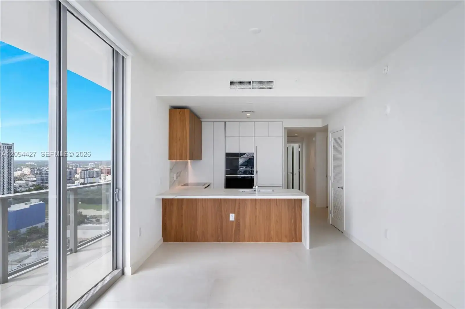 1400 Biscayne Blvd # 2502, Miami FL 33132 photo 3