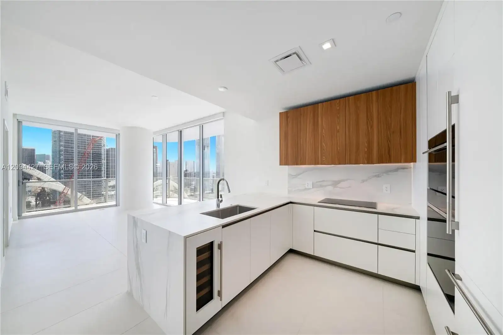 1400 Biscayne Blvd # 2502, Miami FL 33132 photo 4