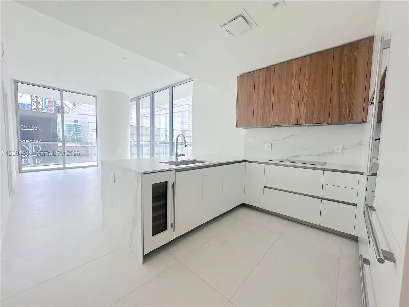 1400 Biscayne Blvd # 402, Miami FL 33132 photo 3