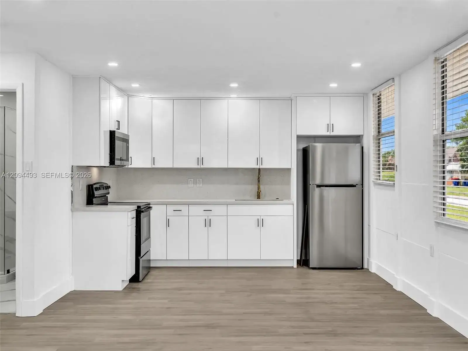 2805 NW 7th Ct, Fort Lauderdale FL 33311 photo 4