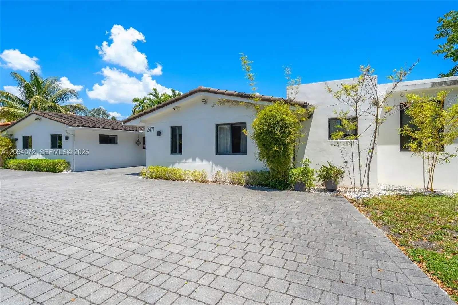 2471 NE 201st St, Miami FL 33180 photo 3