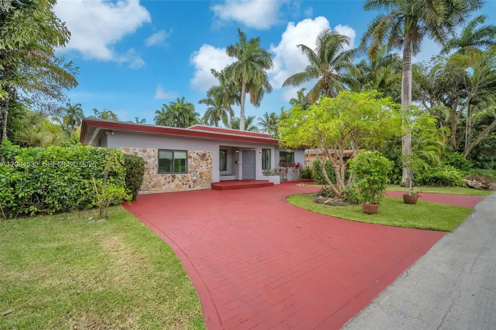 7701 Center Bay Dr, North Bay Village FL 33141 photo 4