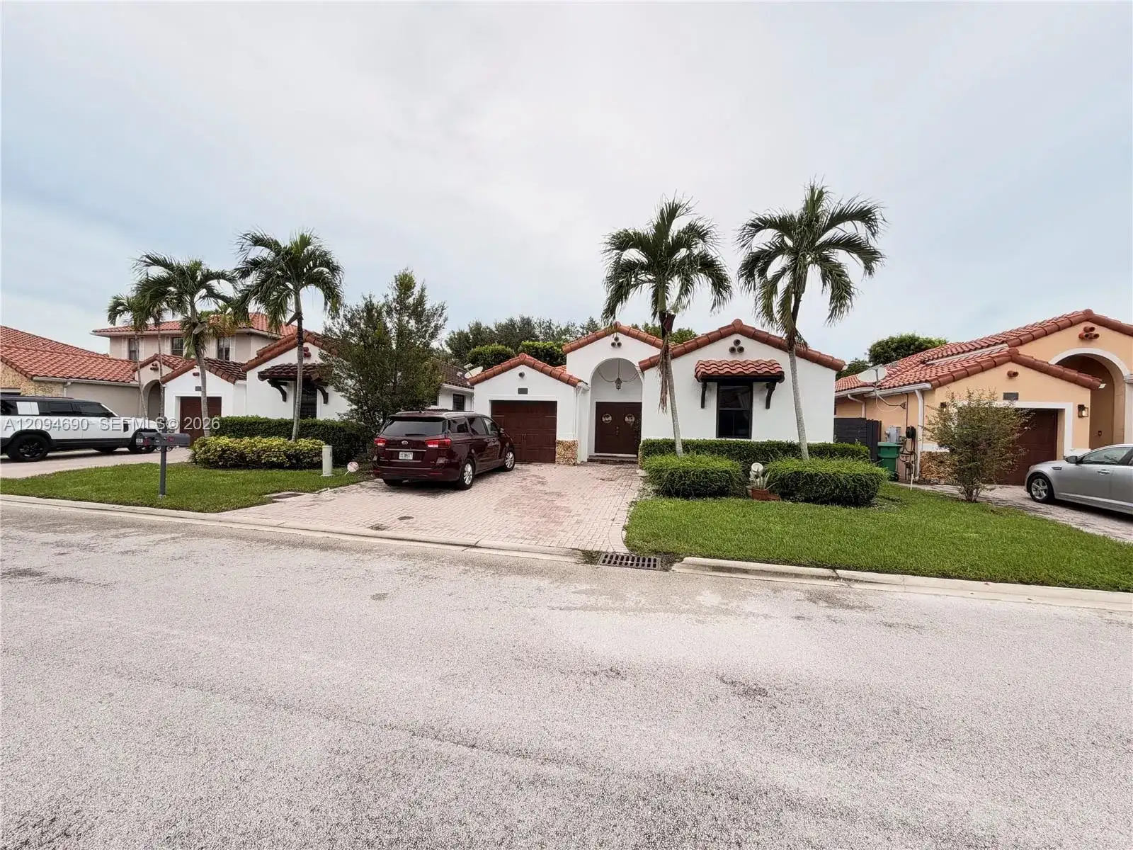 9947 NW 10th Ter, Miami FL 33172 photo 3