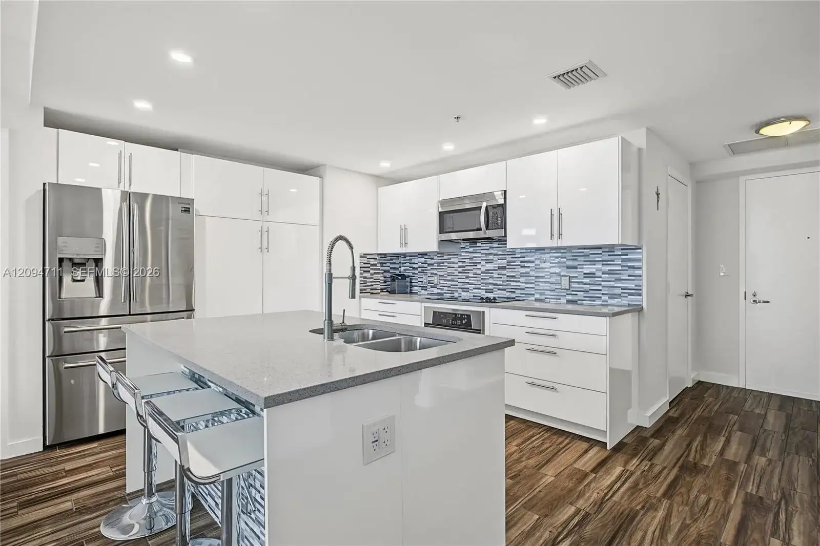1900 N Bayshore Dr # 3604, Miami FL 33132 photo 2