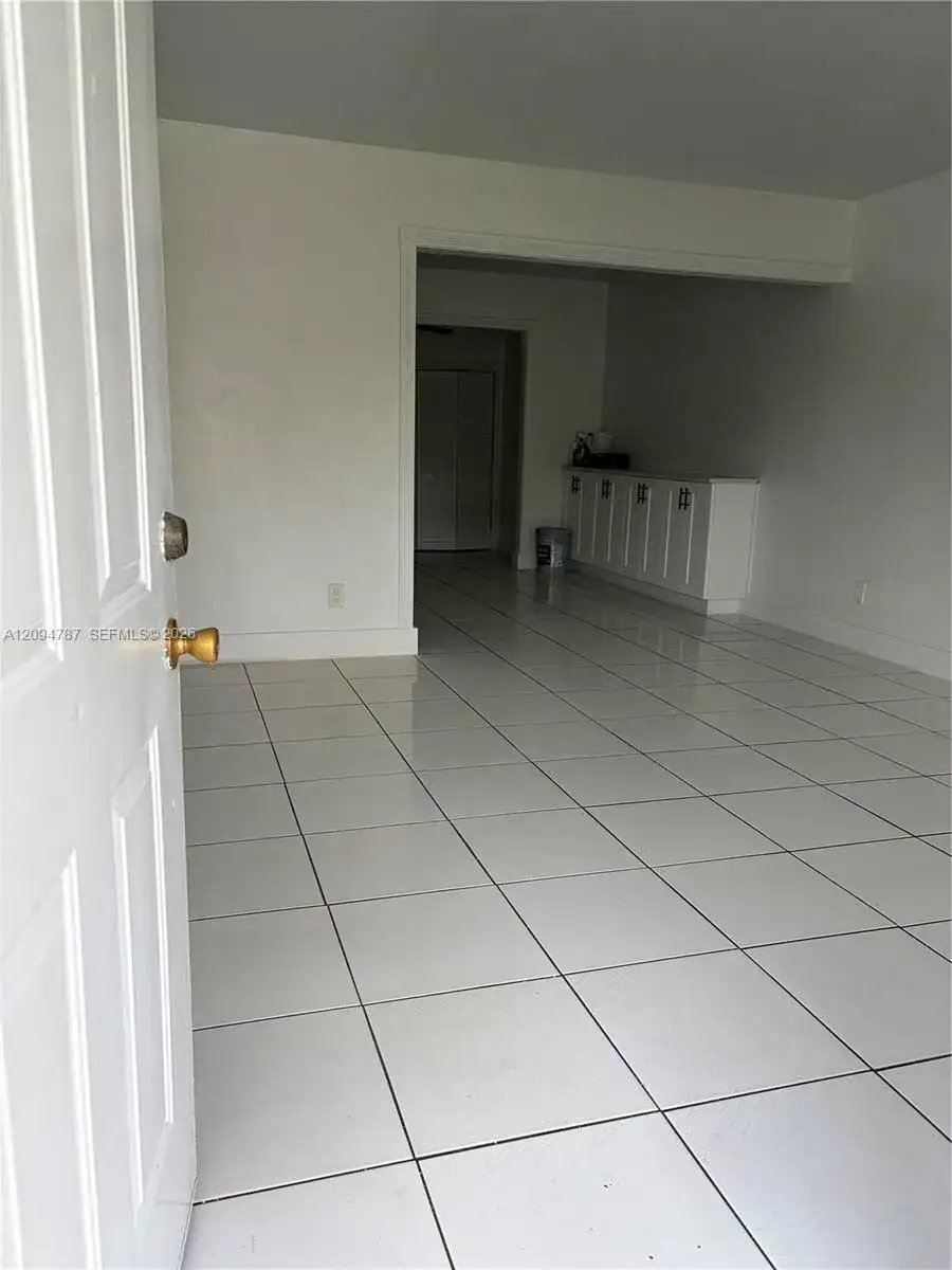 1172 NW 100th Ter # 1172, Miami FL 33150 photo 2